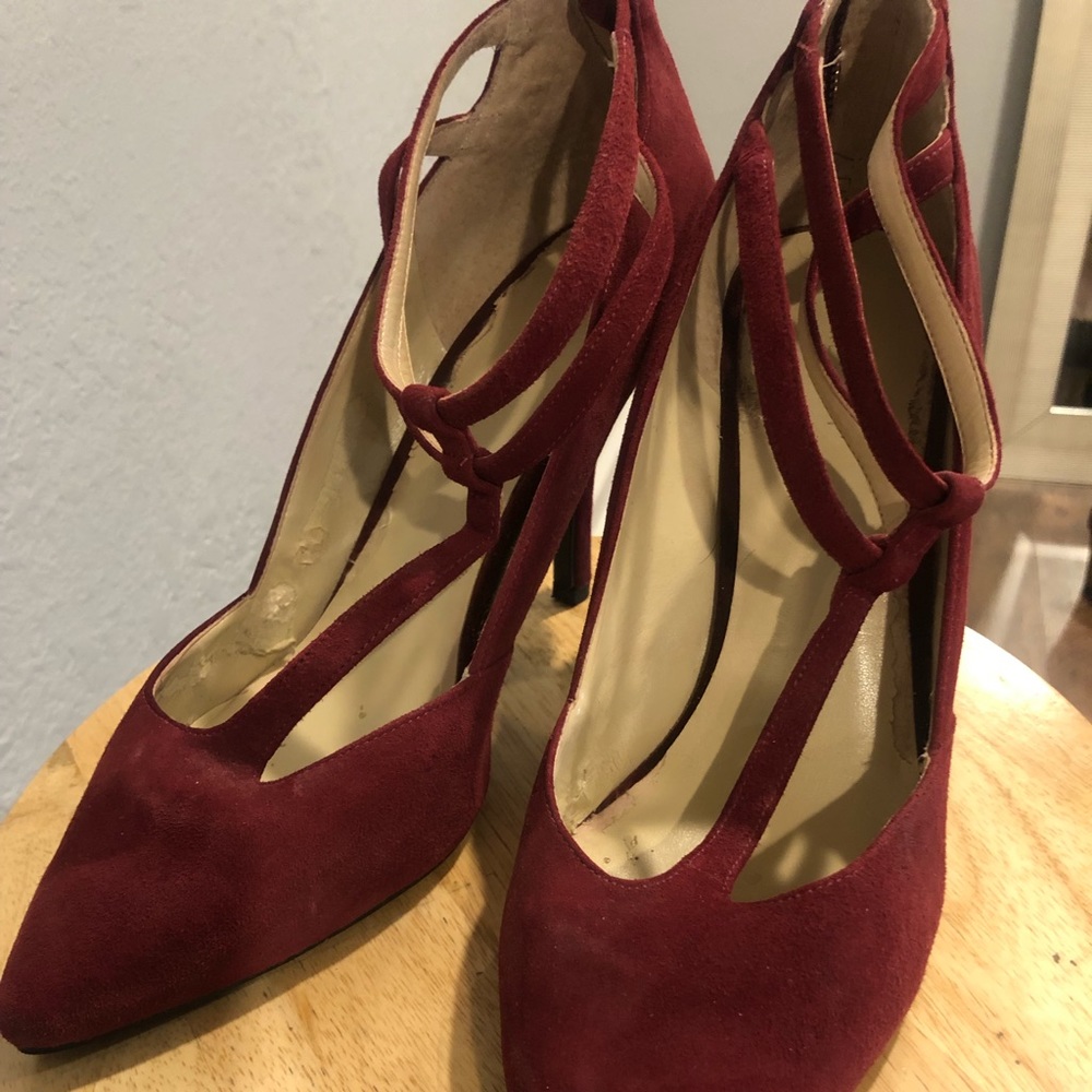 Suede nine west pumps